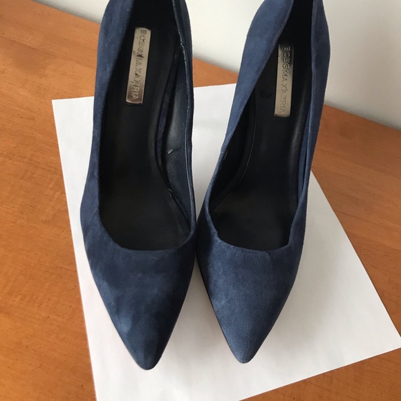 Shoes - Picture 6 of 8